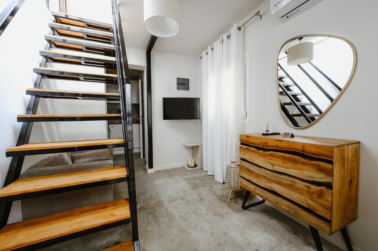 Lb Luxury Apartments Волос Екстериор снимка