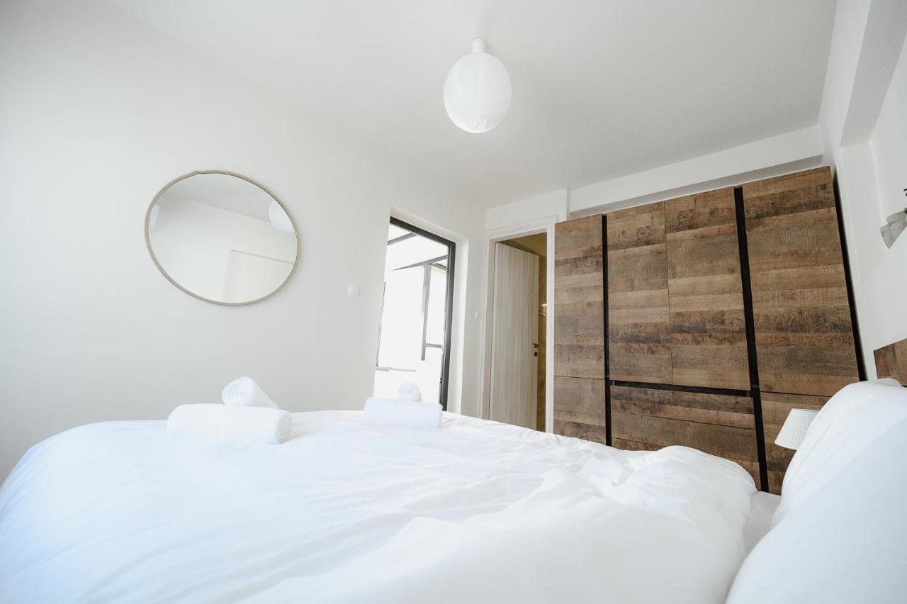 Lb Luxury Apartments Волос Екстериор снимка