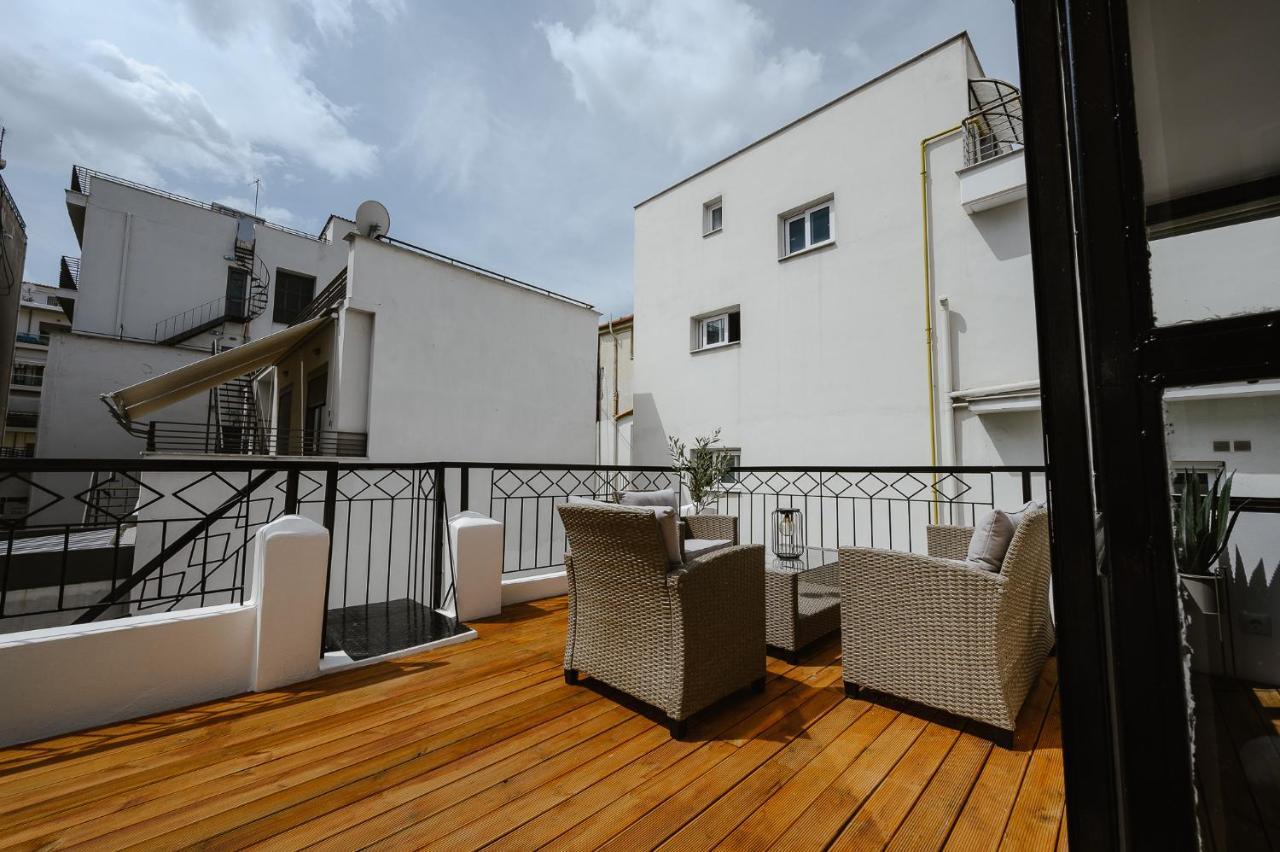 Lb Luxury Apartments Волос Екстериор снимка