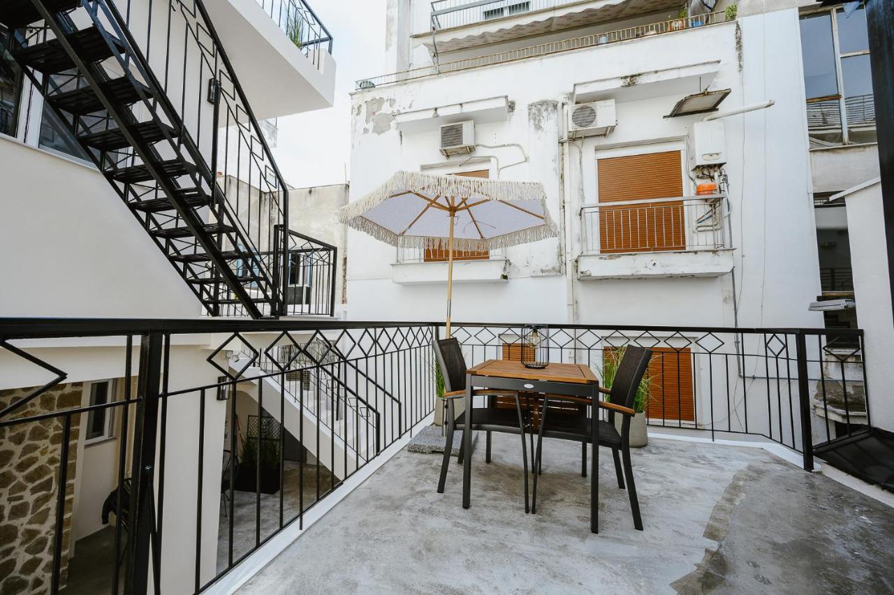 Lb Luxury Apartments Волос Екстериор снимка